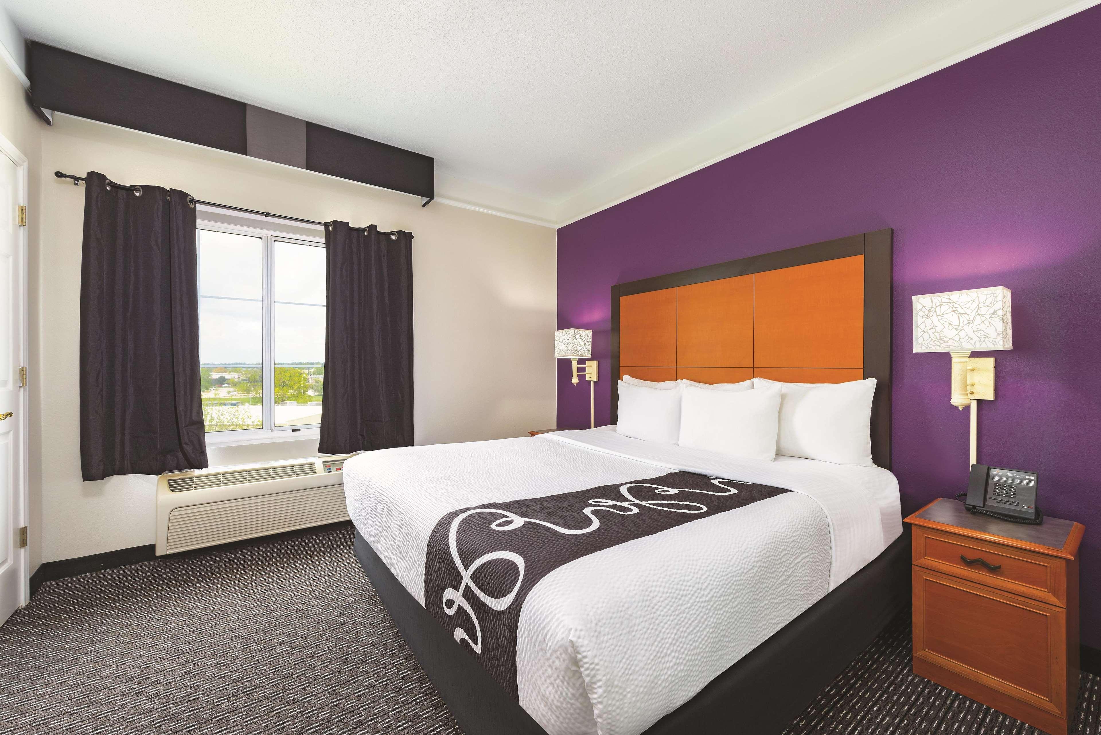 La Quinta By Wyndham St. Louis Westport 3*