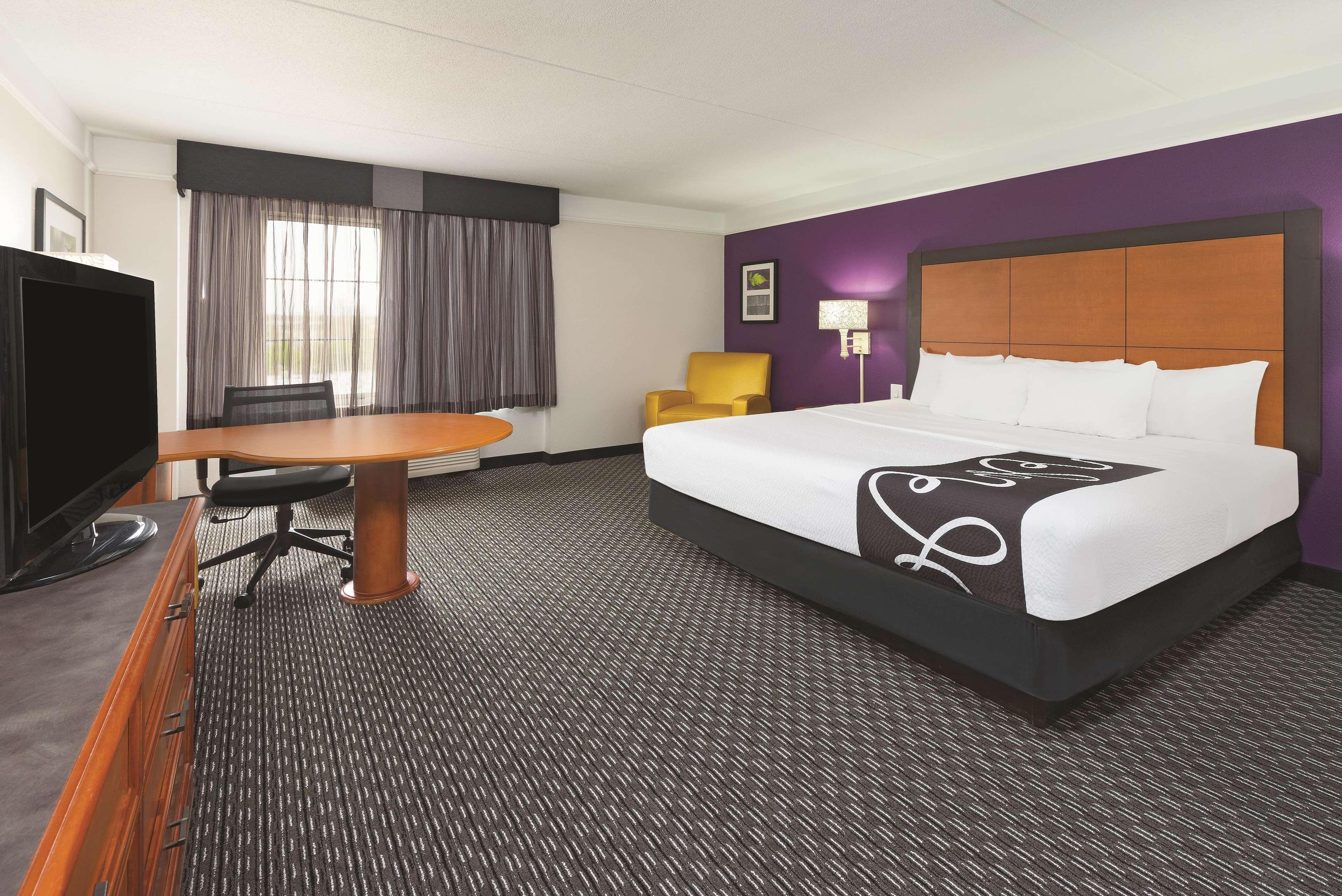 Hotel La Quinta By Wyndham St. Louis Westport
