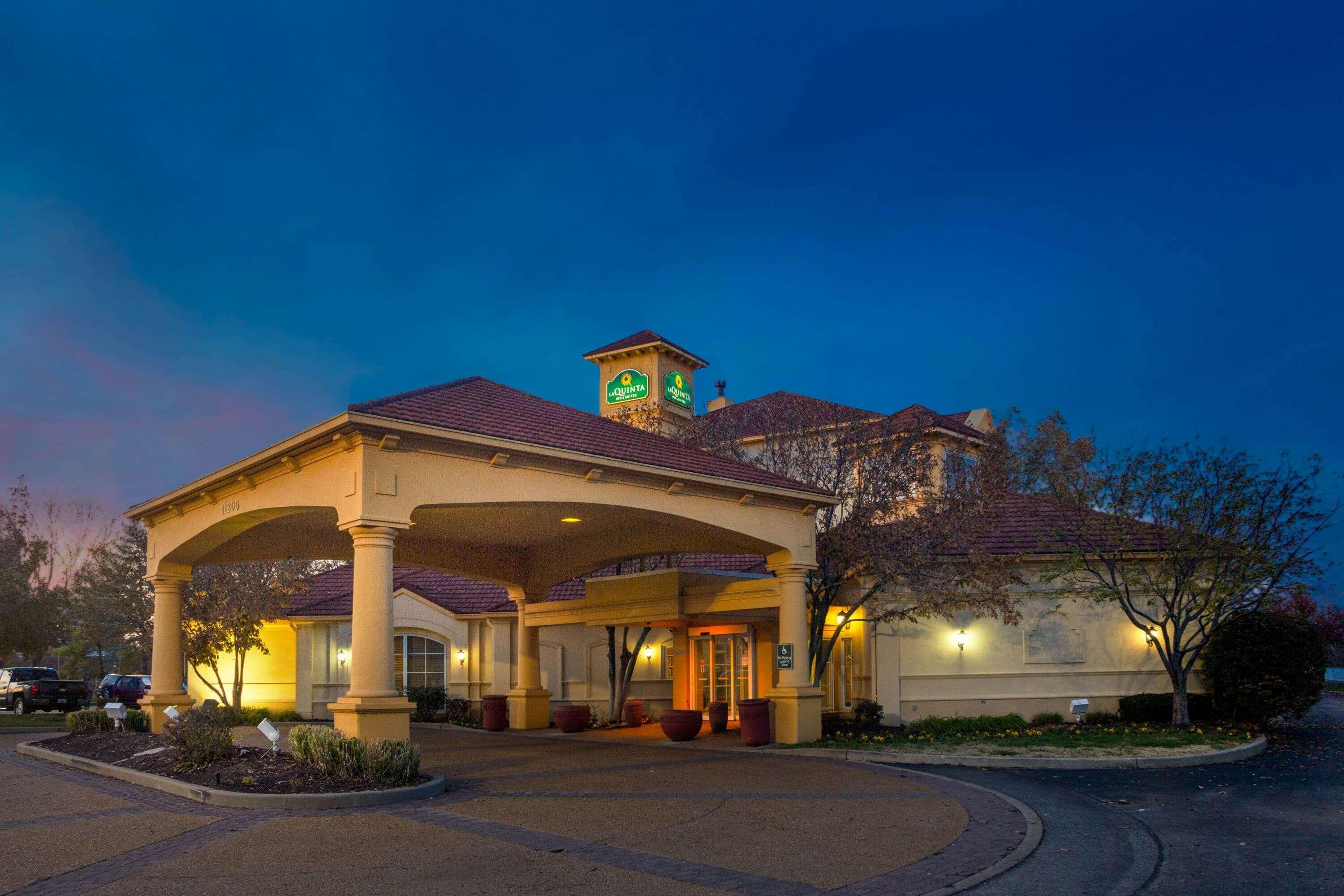 Hotel La Quinta By Wyndham St. Louis Westport 3*