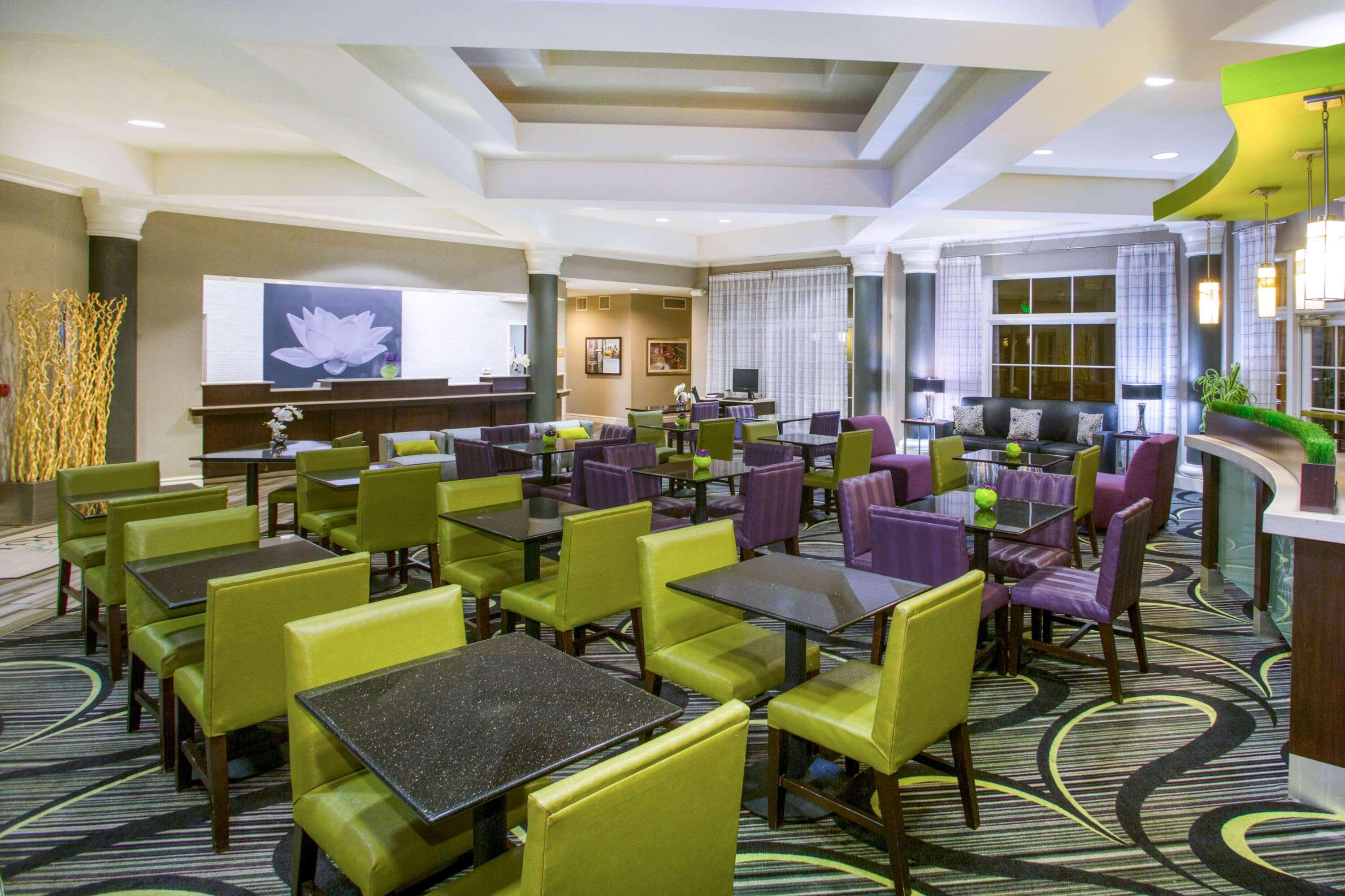 La Quinta By Wyndham St. Louis Westport Hotel 3*