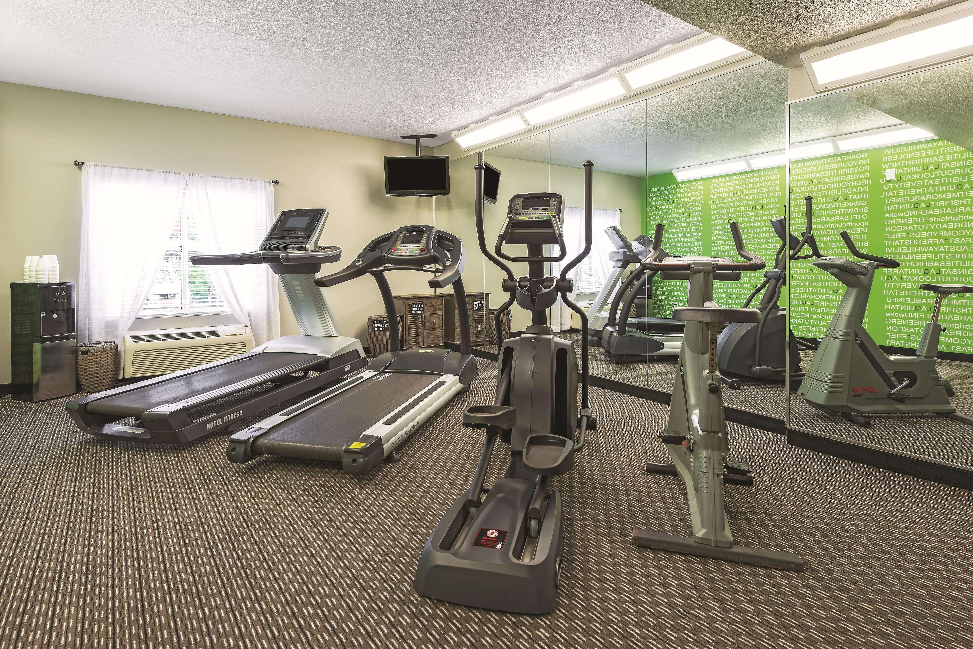 Hotel La Quinta By Wyndham St. Louis Westport 3*