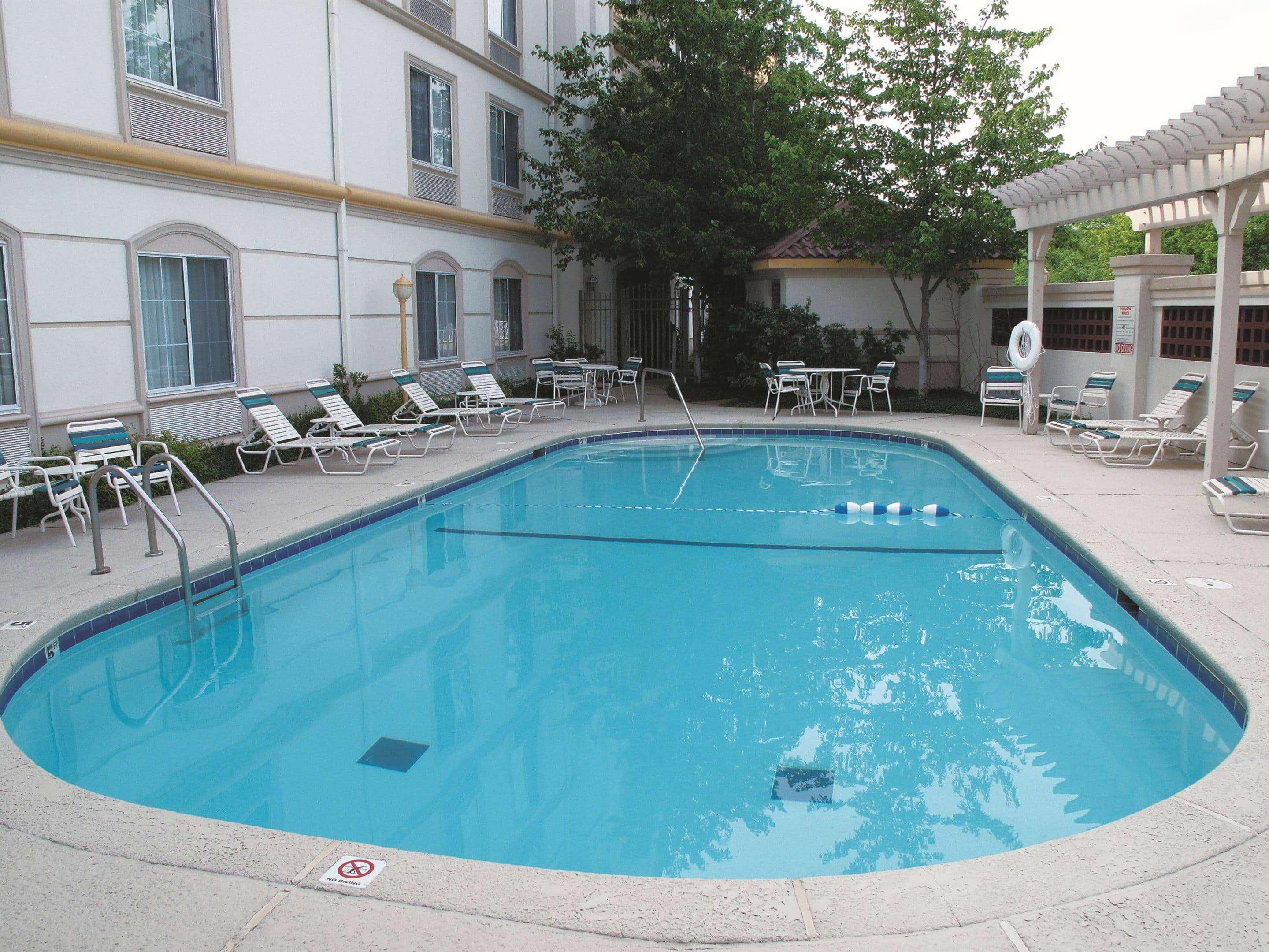 La Quinta By Wyndham St. Louis Westport 3*