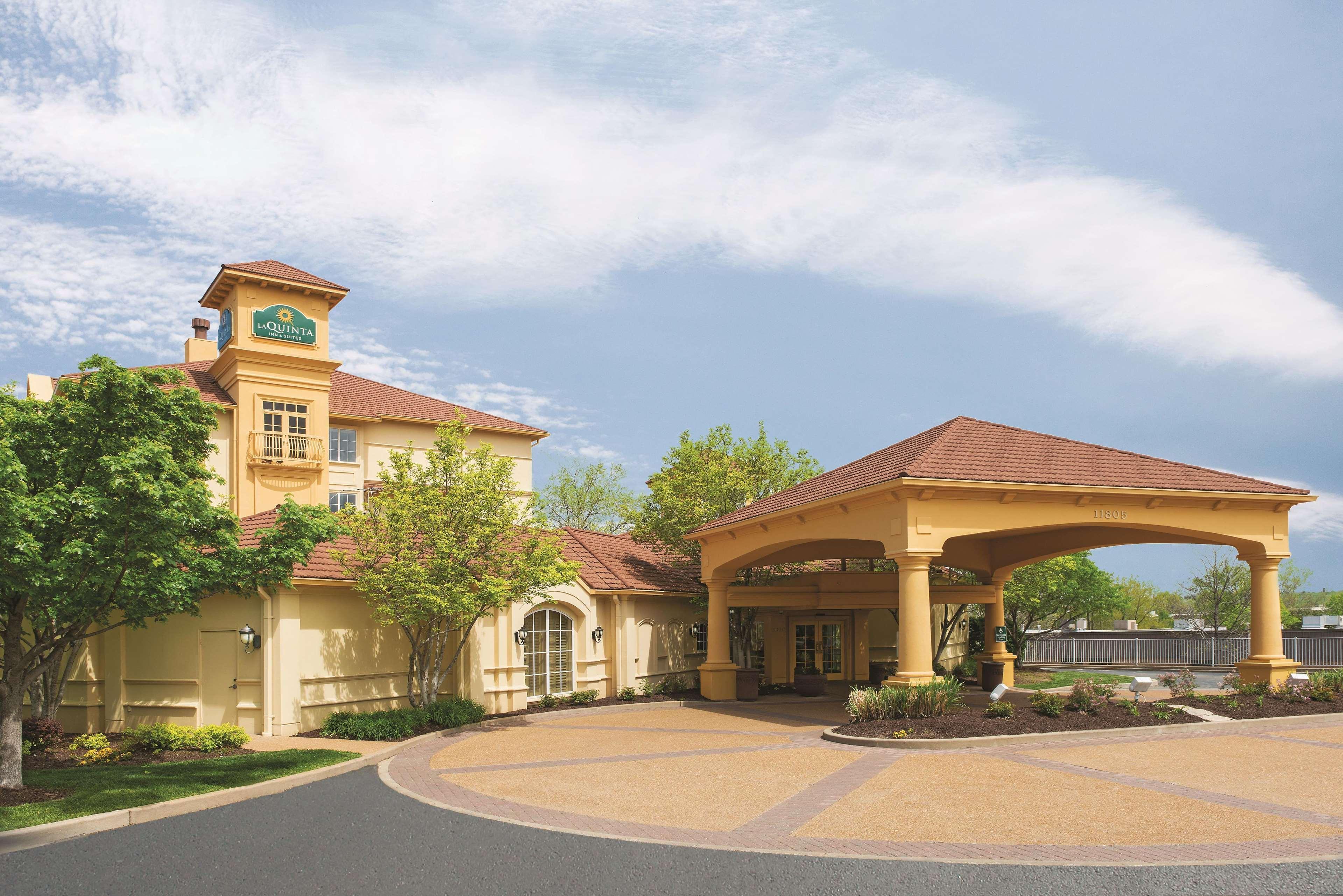 La Quinta By Wyndham St. Louis Westport