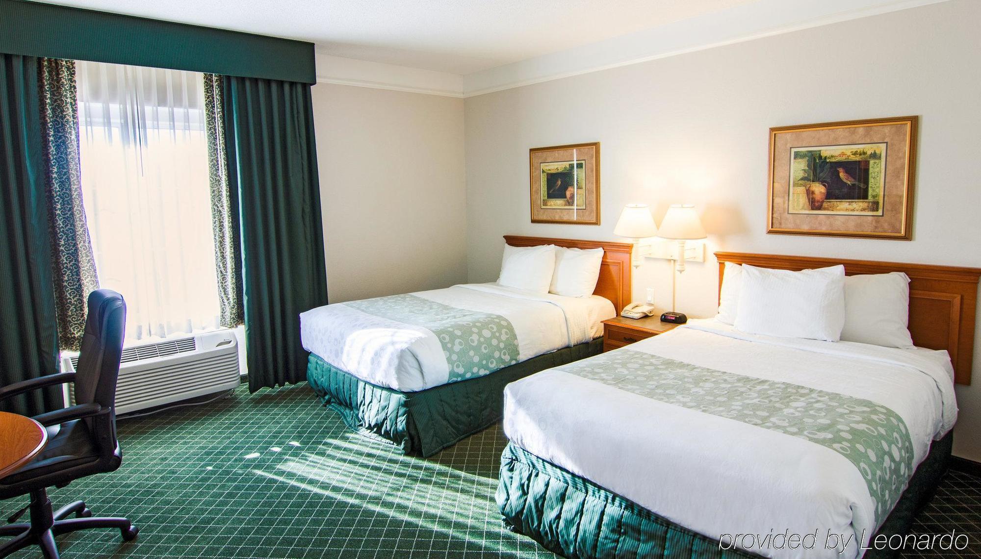 La Quinta By Wyndham St. Louis Westport Hotel 3*