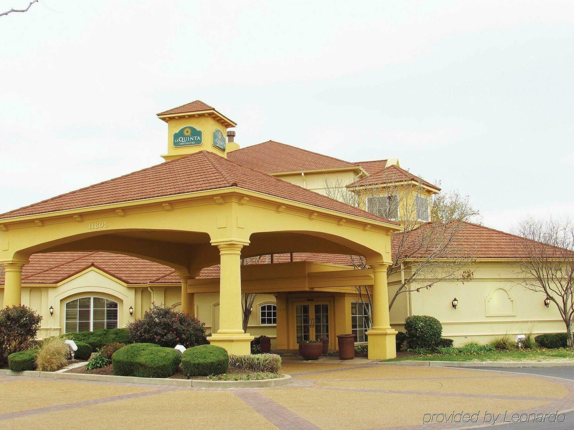 La Quinta By Wyndham St. Louis Westport Hotel 3*